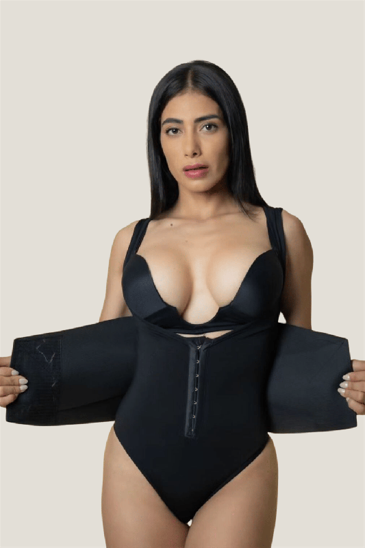 Kum Saati Korse Latex Kumaş Yakın Çekim Detay